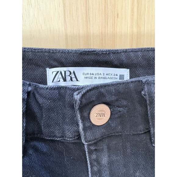 Zara EUC Black High Rise Distressed Cutoff Denim Shorts Size 24 2 - Picture 2 of 3
